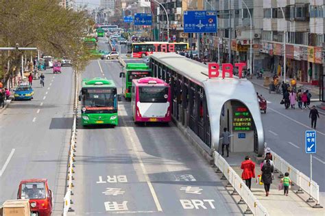 深圳公交多久收車：從收車時間看城市公共交通的多元與變遷